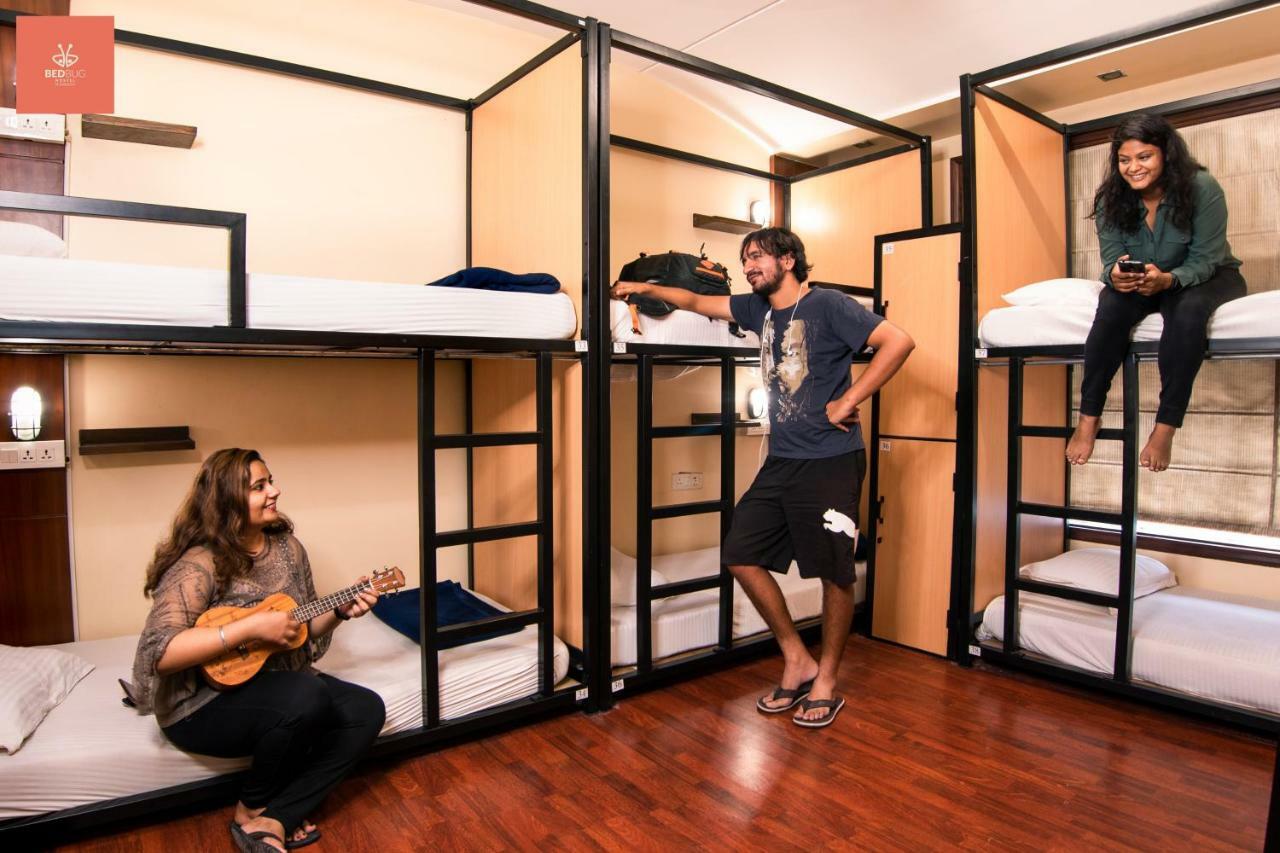 Madpackers Delhi West Hostel Ню Делхи Екстериор снимка