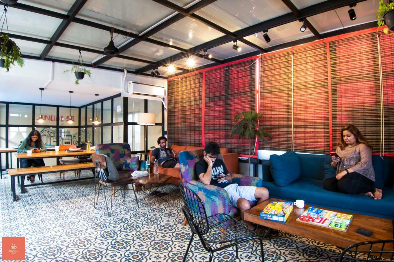 Madpackers Delhi West Hostel Ню Делхи Екстериор снимка