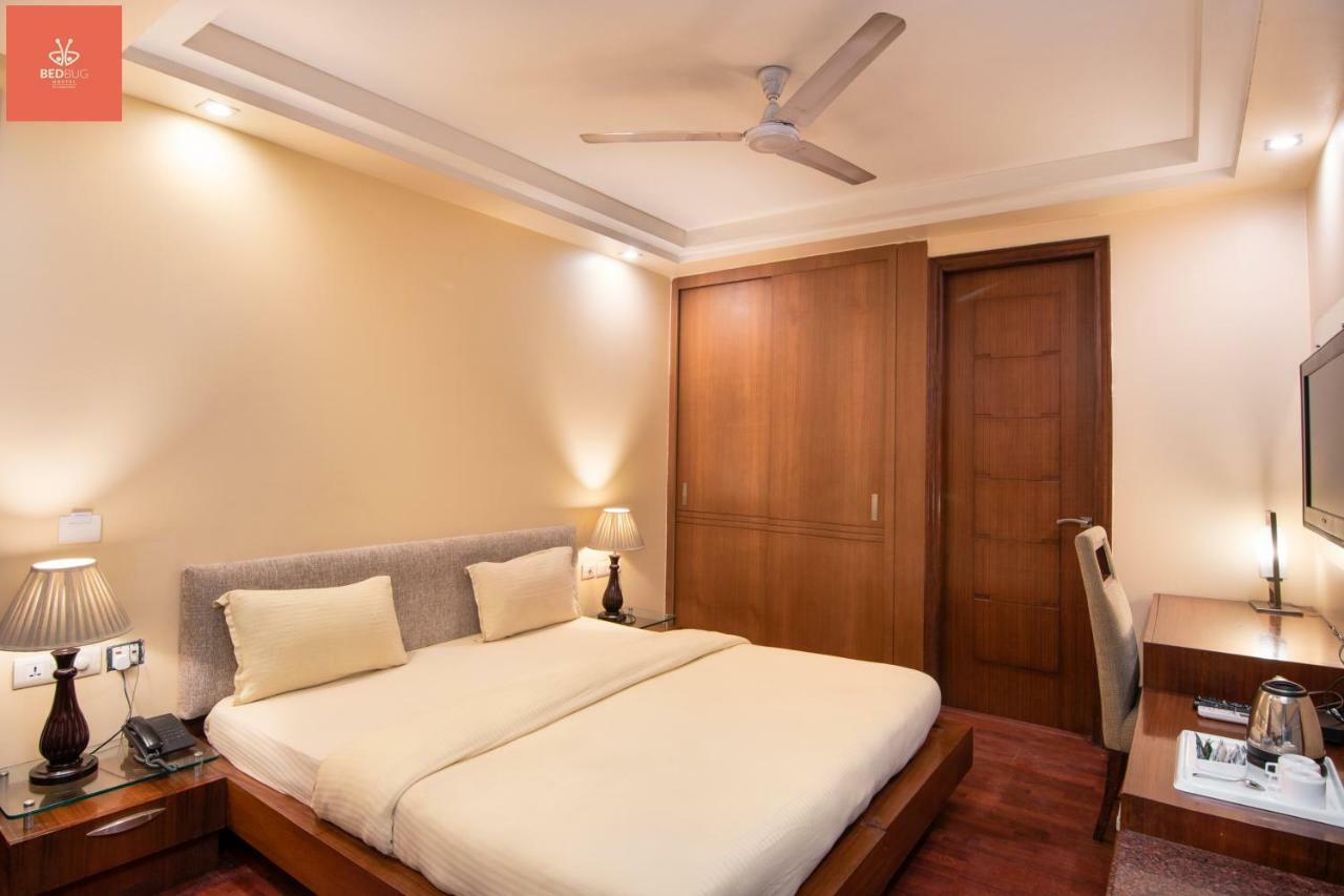 Madpackers Delhi West Hostel Ню Делхи Екстериор снимка