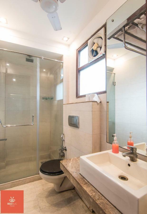Madpackers Delhi West Hostel Ню Делхи Екстериор снимка