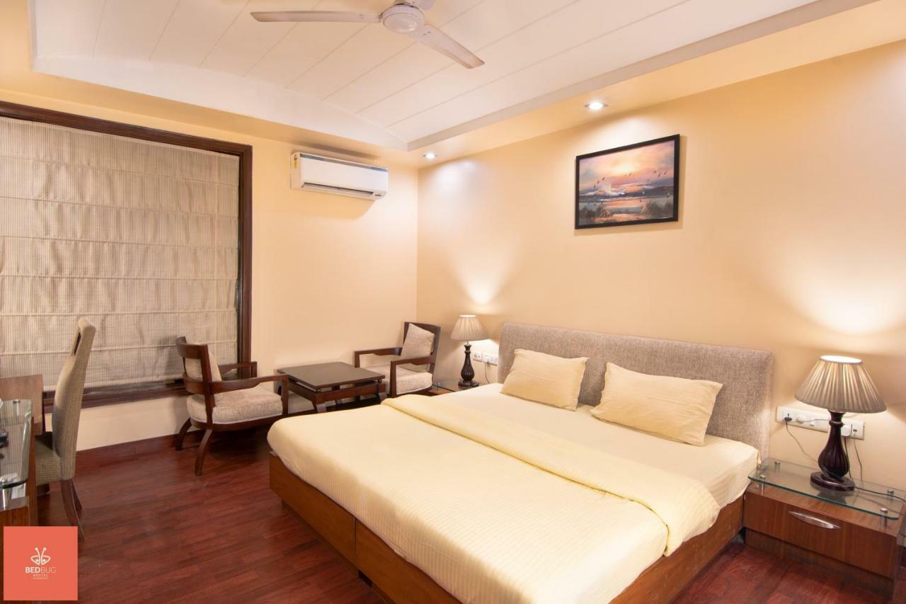 Madpackers Delhi West Hostel Ню Делхи Екстериор снимка