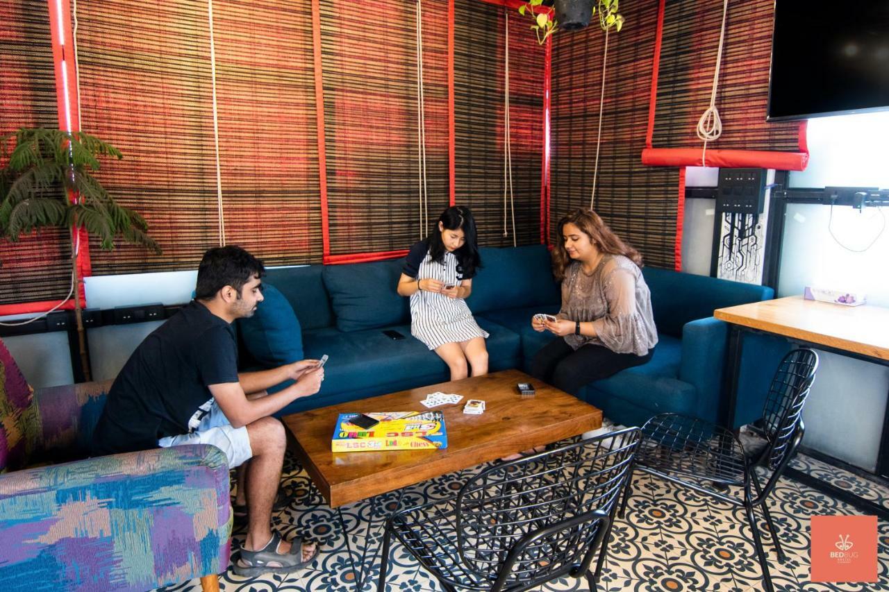 Madpackers Delhi West Hostel Ню Делхи Екстериор снимка