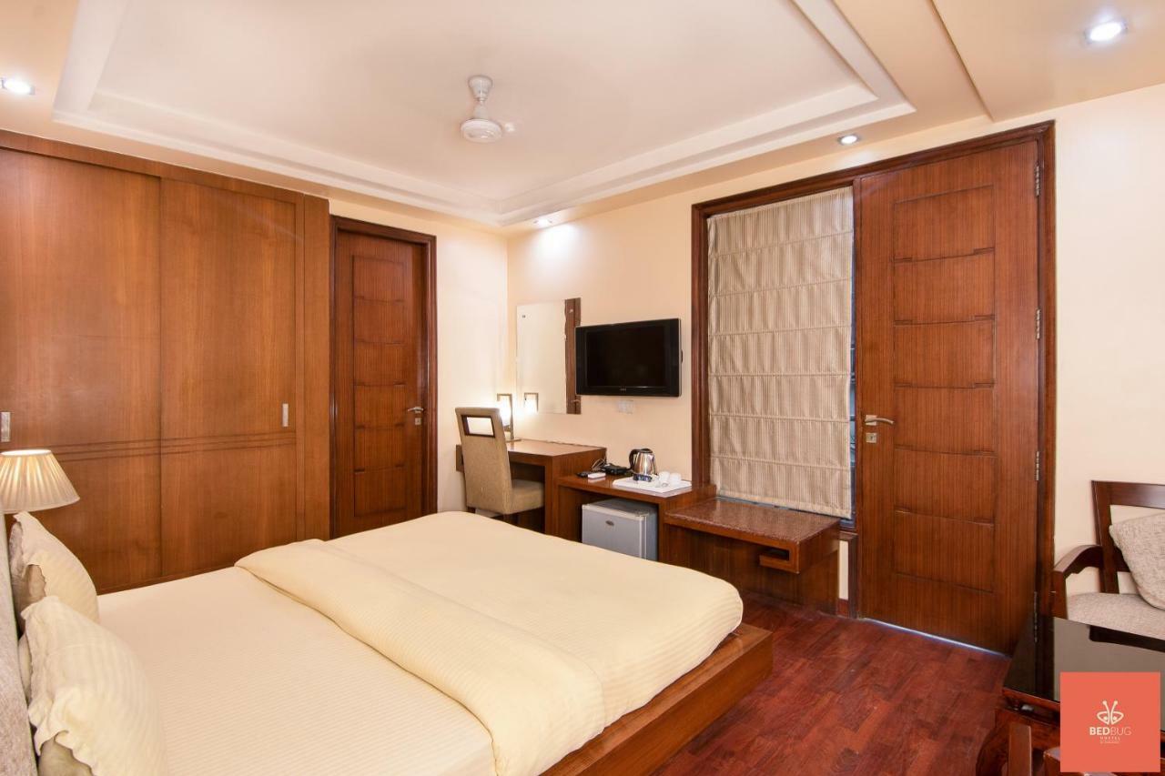 Madpackers Delhi West Hostel Ню Делхи Екстериор снимка